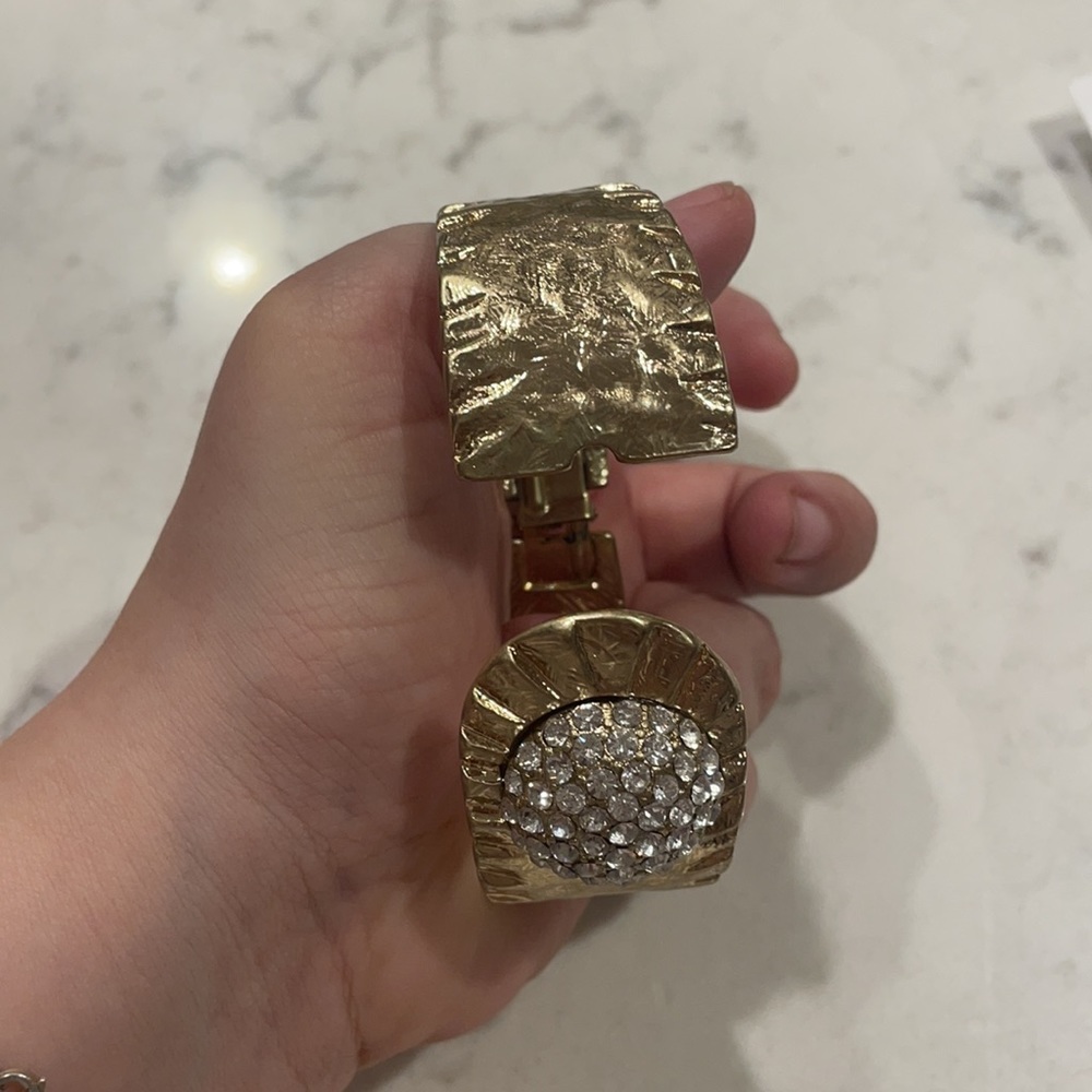 Gold magnetic bracelet - Picture 2 of 2